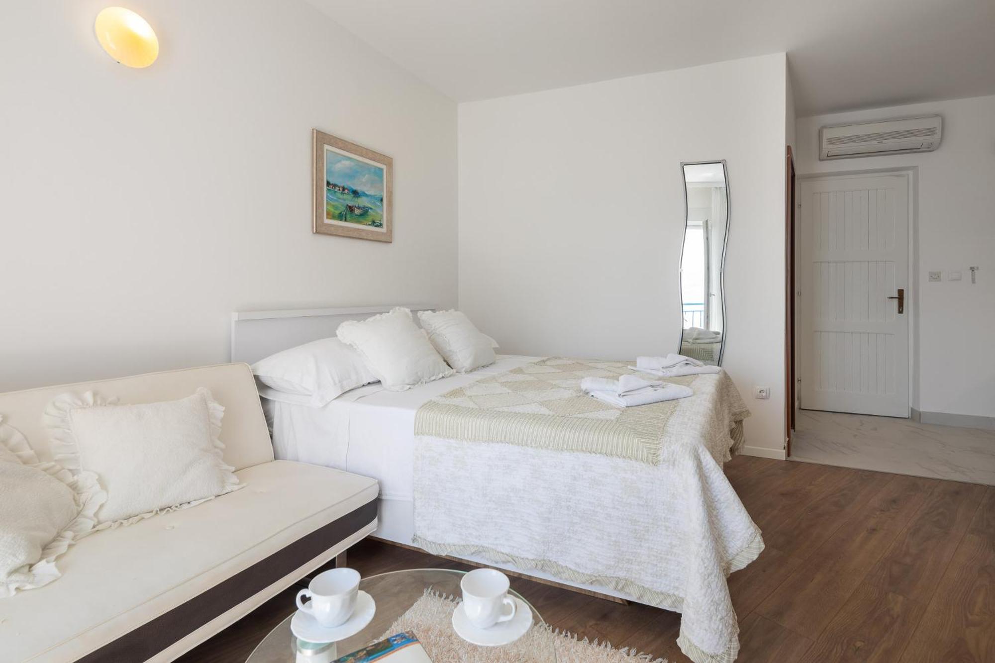 Caleta Seaview Suites II - Pool & Jacuzzi Lokva Rogoznica Bagian luar foto