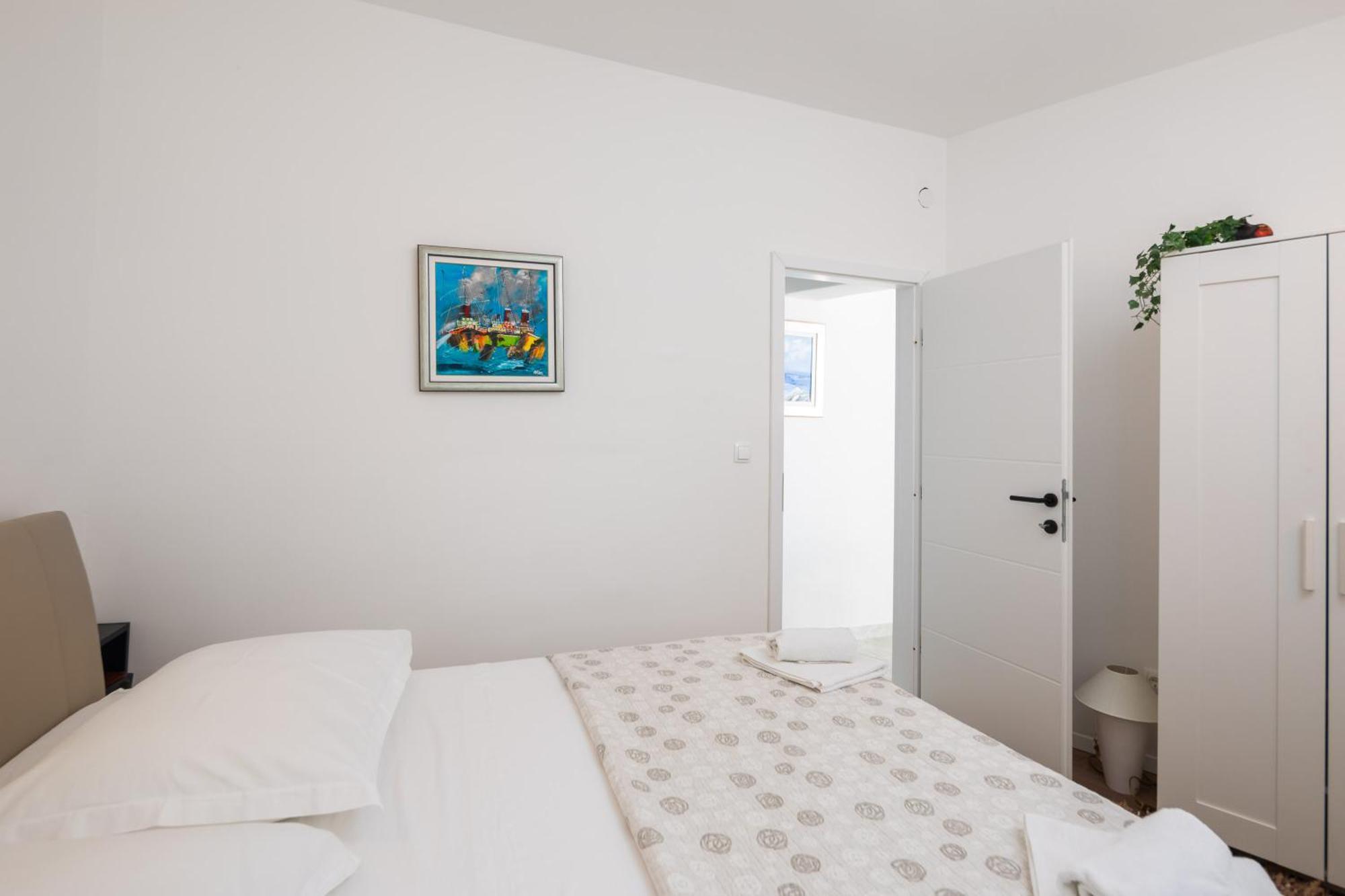 Caleta Seaview Suites II - Pool & Jacuzzi Lokva Rogoznica Bagian luar foto