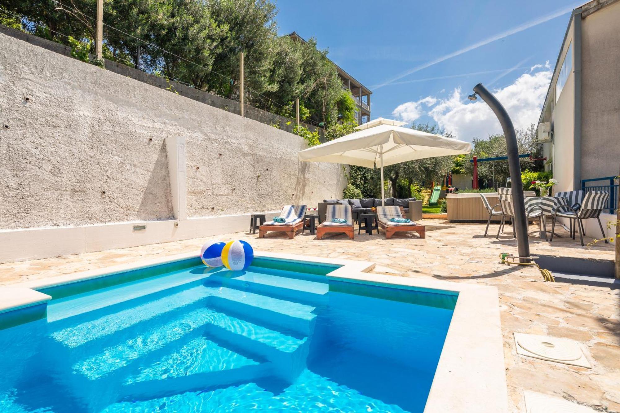 Caleta Seaview Suites II - Pool & Jacuzzi Lokva Rogoznica Bagian luar foto